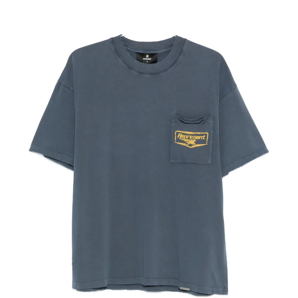 Футболка с графическим принтом и карманом