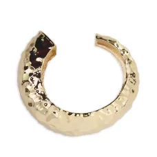 Браслет с эффектом чеканки