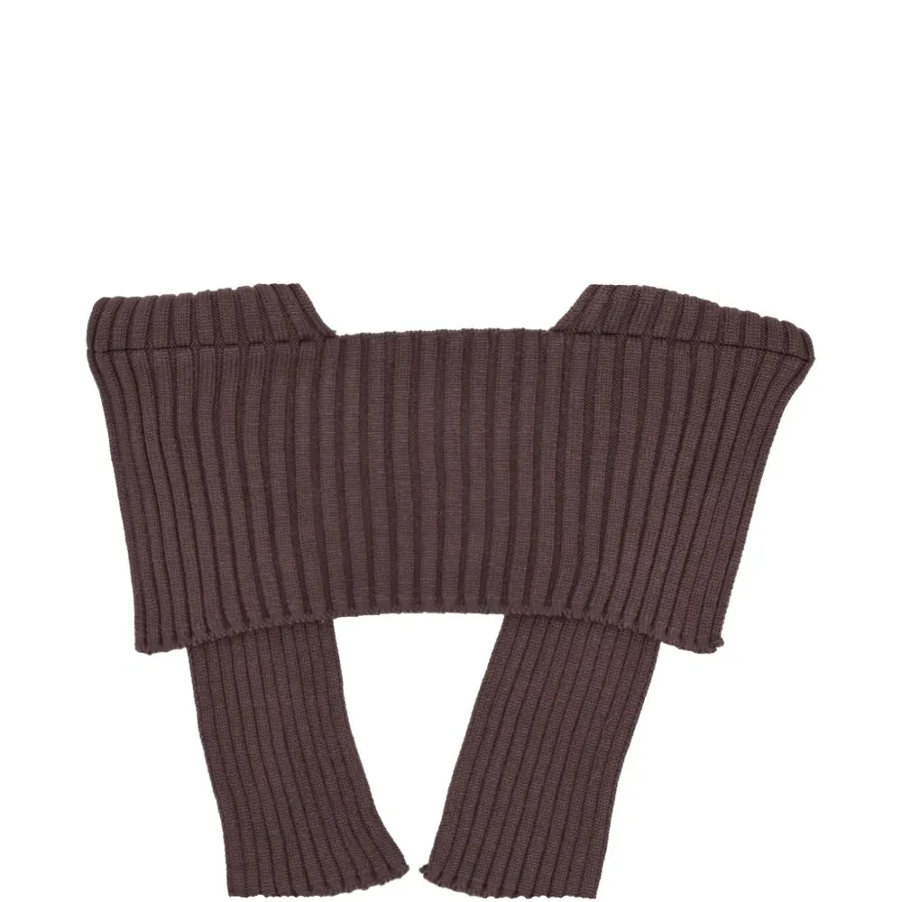 Коричневый шарф