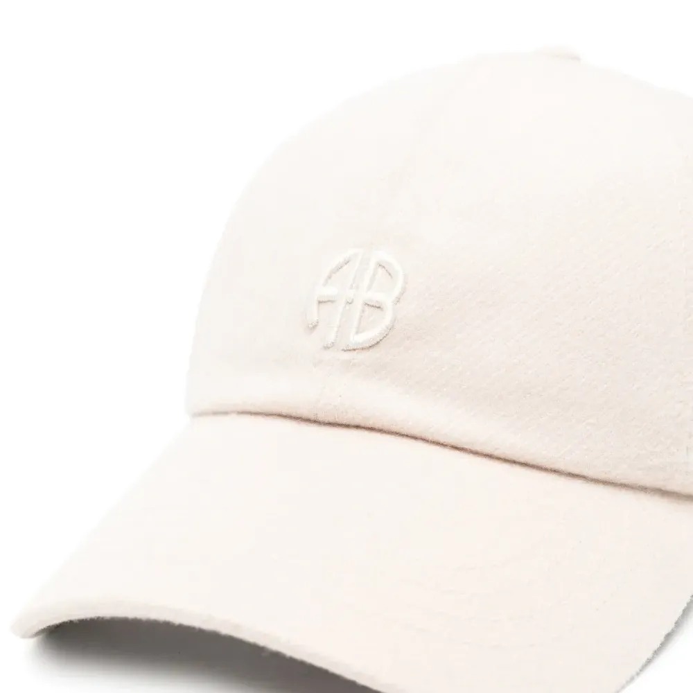 Бейсболка с вышитым логотипом Jeremy