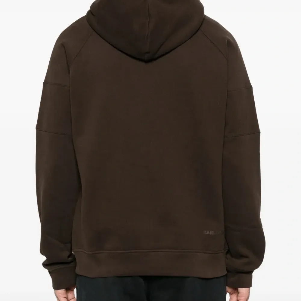 Худи с вышитым логотипом