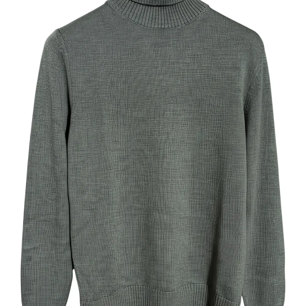 Тонкий вязаный джемпер