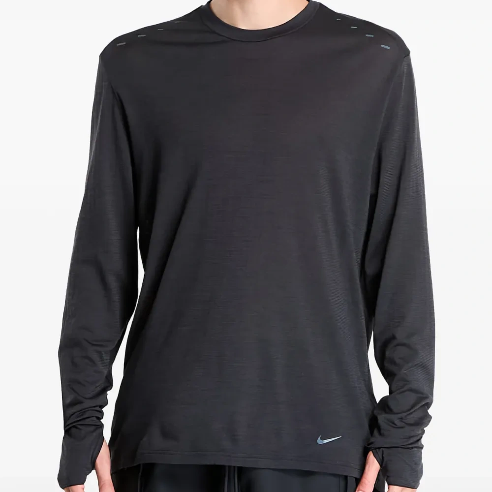 Топ с длинными рукавами