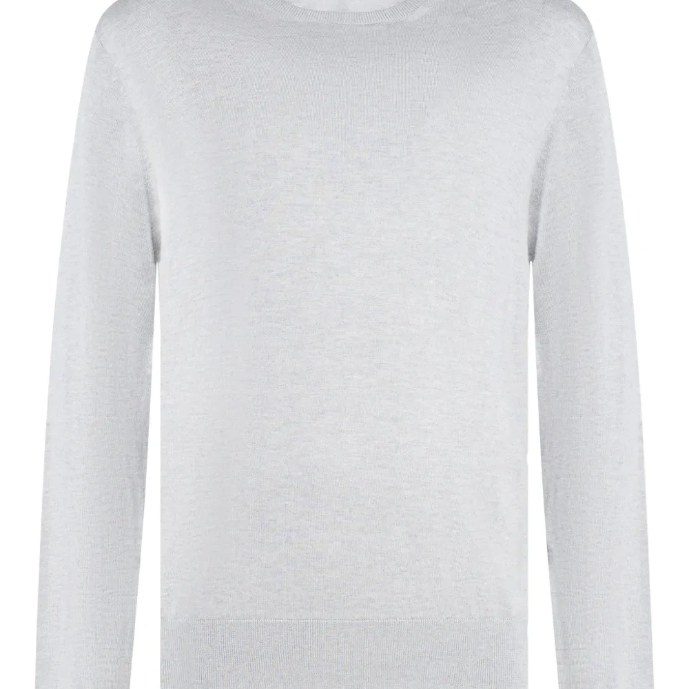 Свитер в рубчик с круглым вырезом