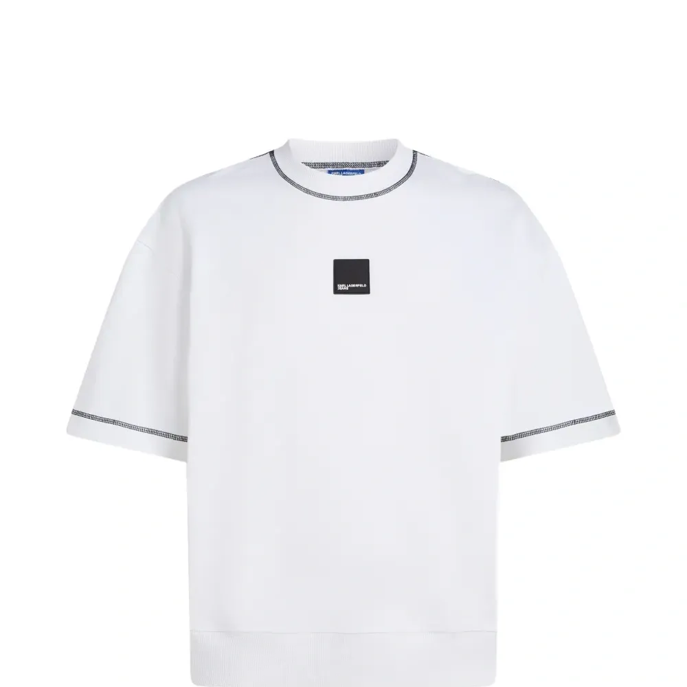 Футболка с круглым вырезом