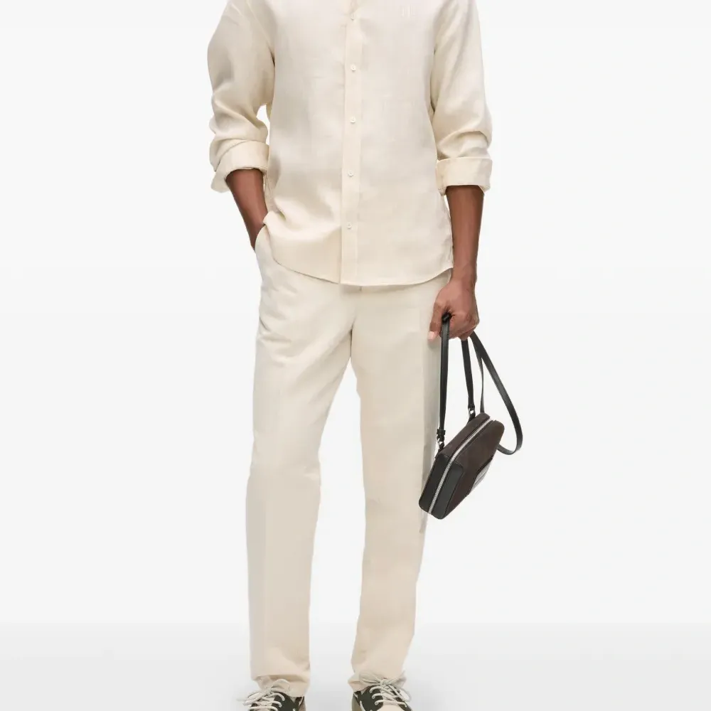 Льняная рубашка с вышивкой