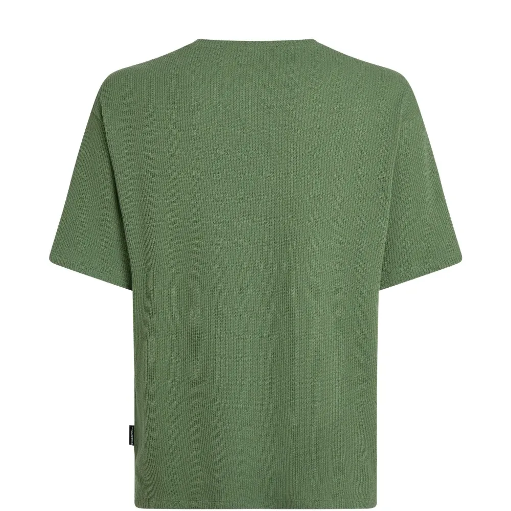 Футболка свободного кроя