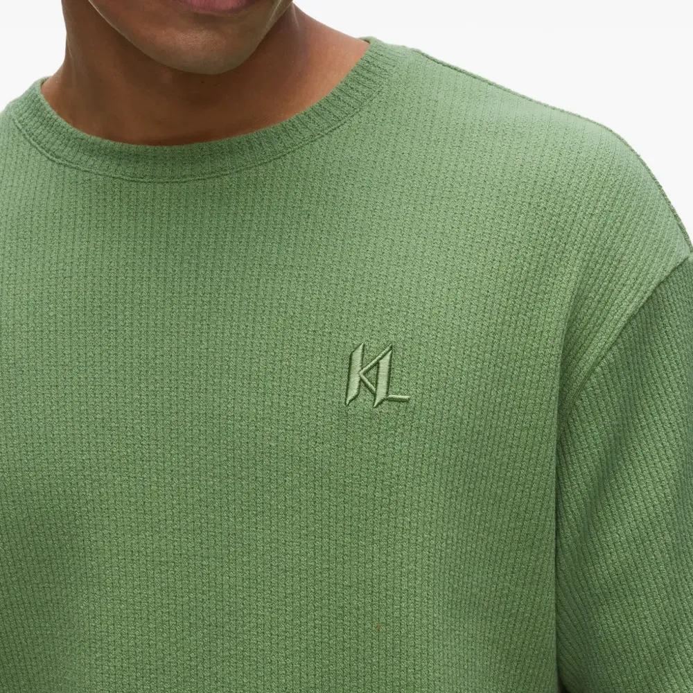 Футболка свободного кроя