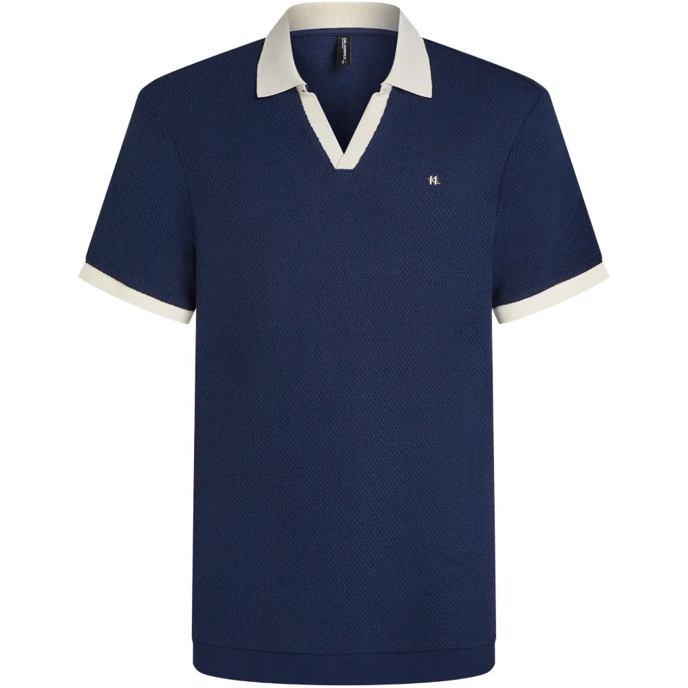 Футболка с логотипом