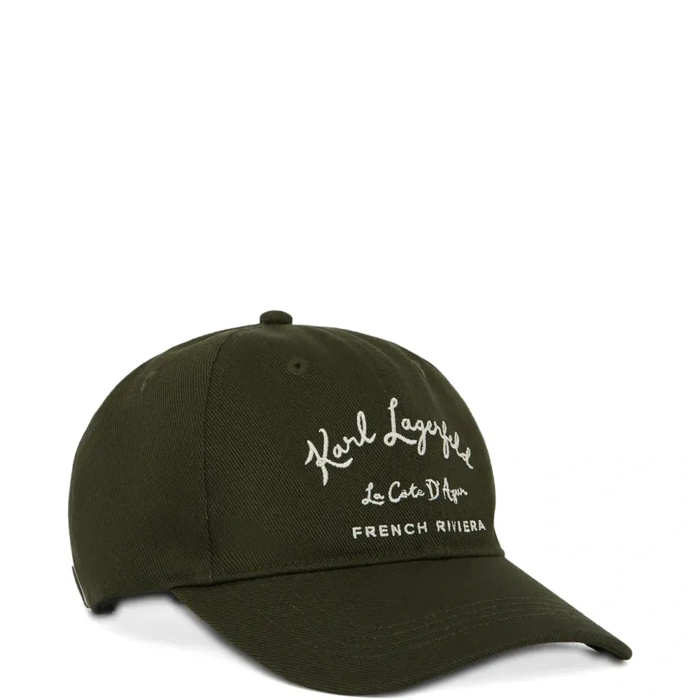 Бейсболка с вышивкой Бейсболка с вышивкой