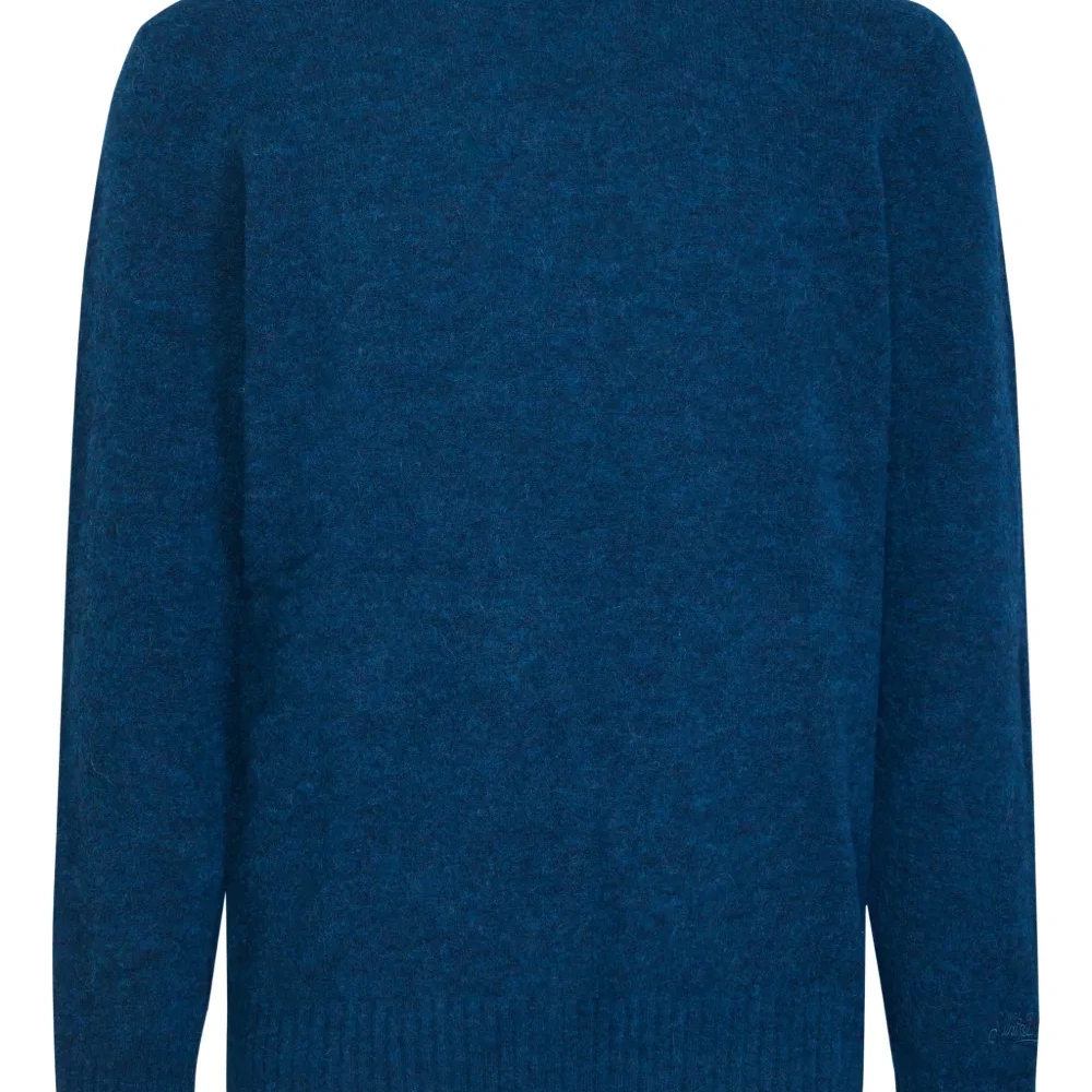 Толстовка с вышитым логотипом