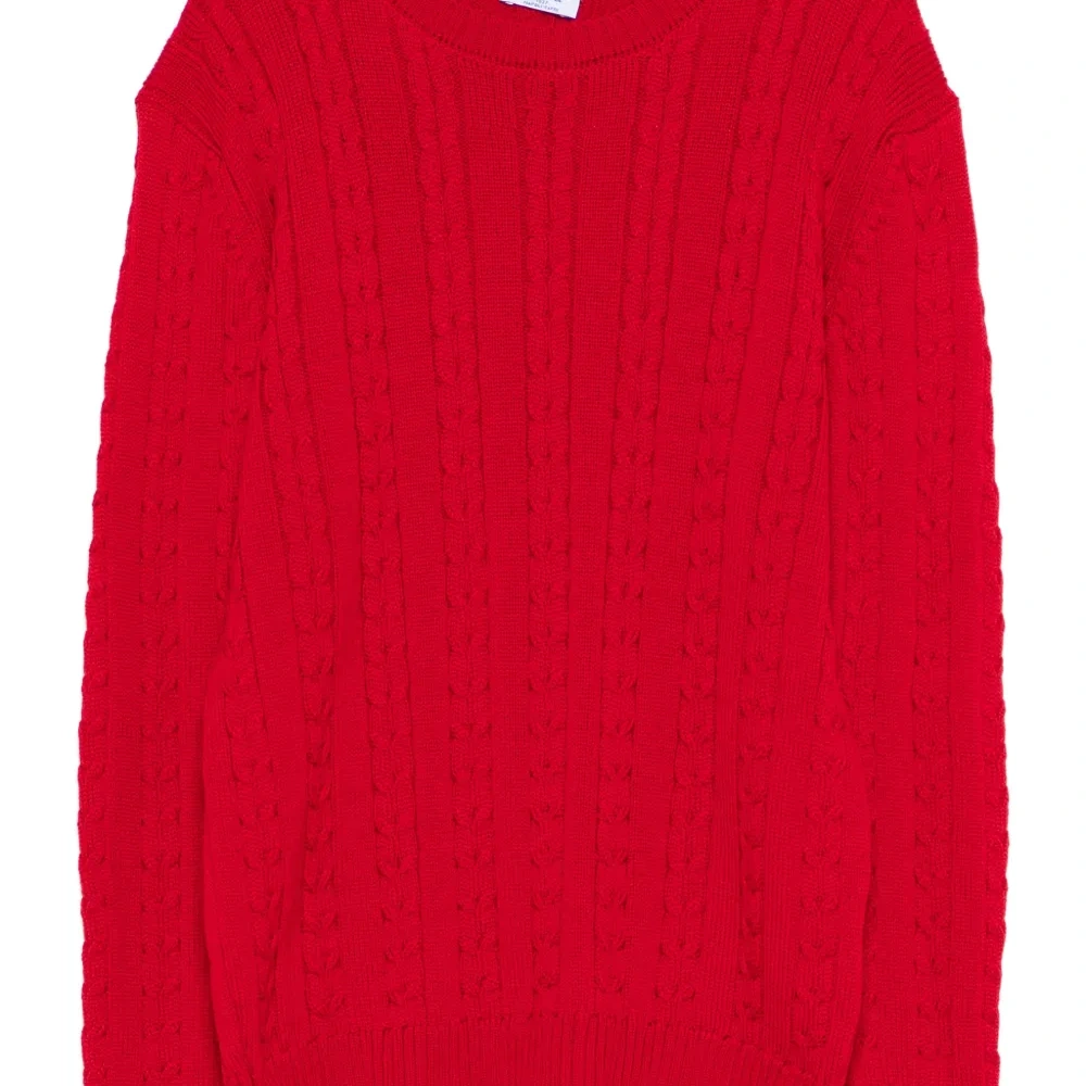 Свитер в косичку