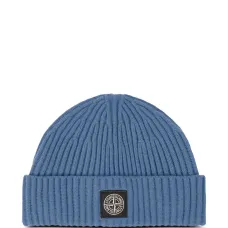 Шапка бини в рубчик с нашивкой-логотипом