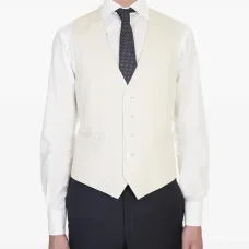 Жилет на пуговицах