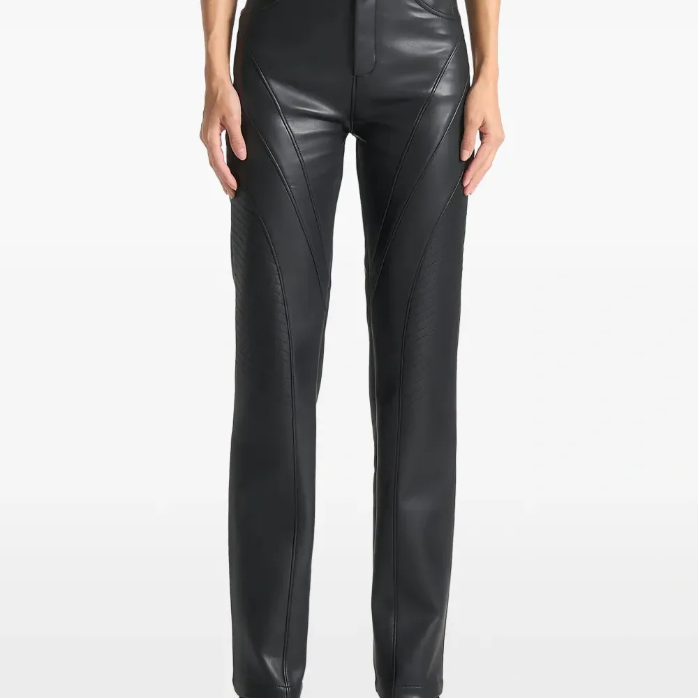 Брюки с декоративными швами