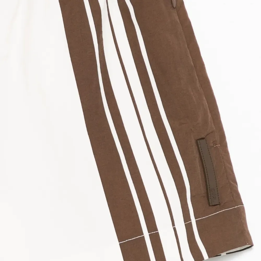 Мини-шорты с эластичным поясом