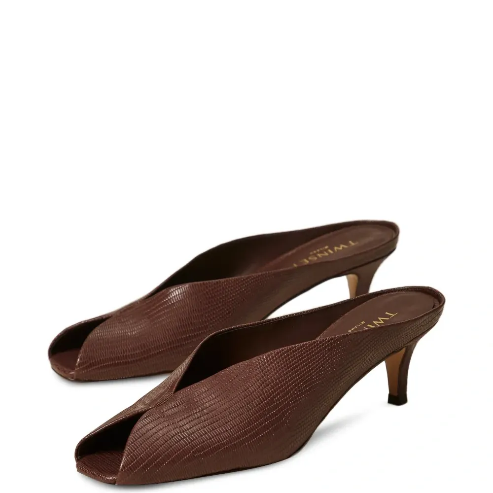 Босоножки с тиснением Босоножки с тиснением