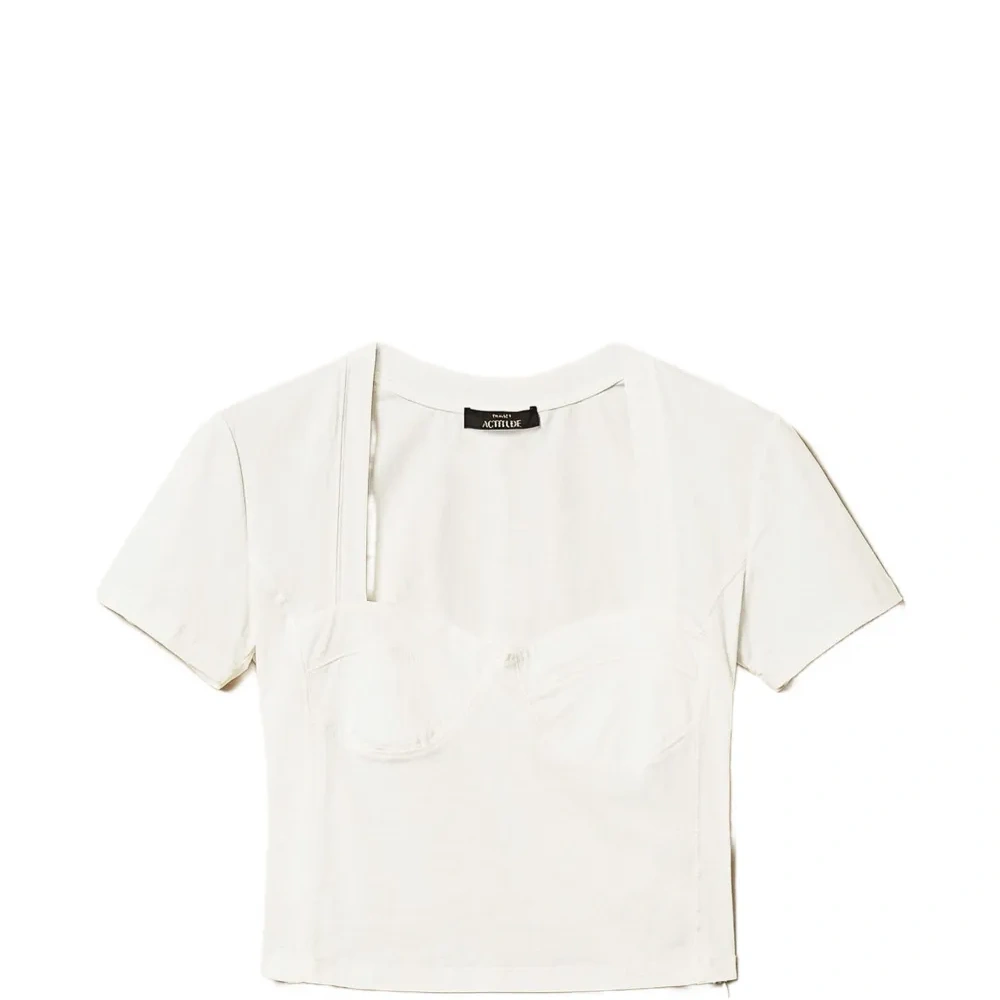 Футболка с квадратным вырезом