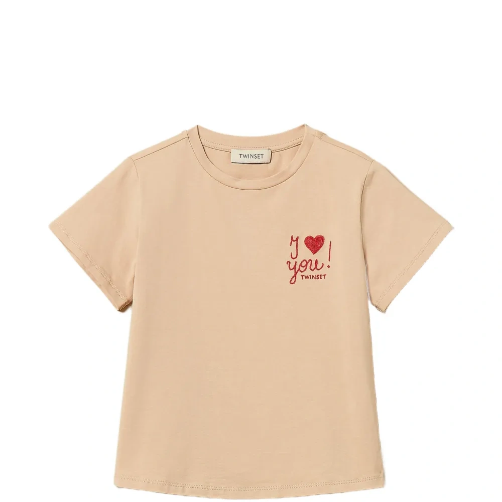 Футболка с вышивкой