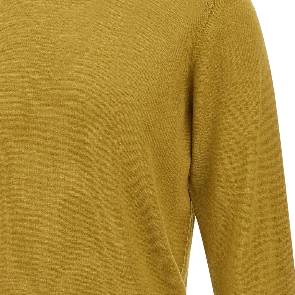 Топ с круглым вырезом