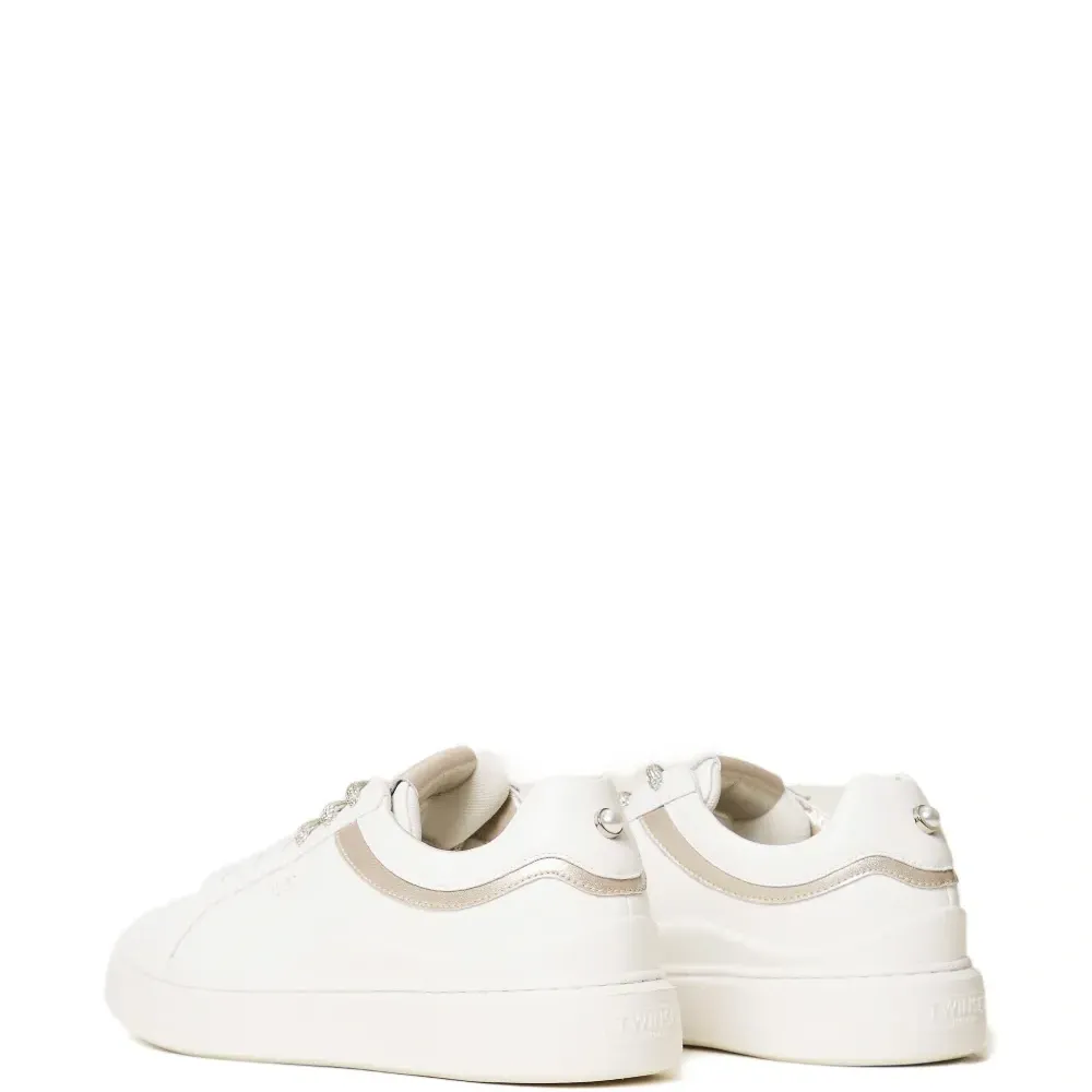 Кожаные кроссовки Кожаные кроссовки