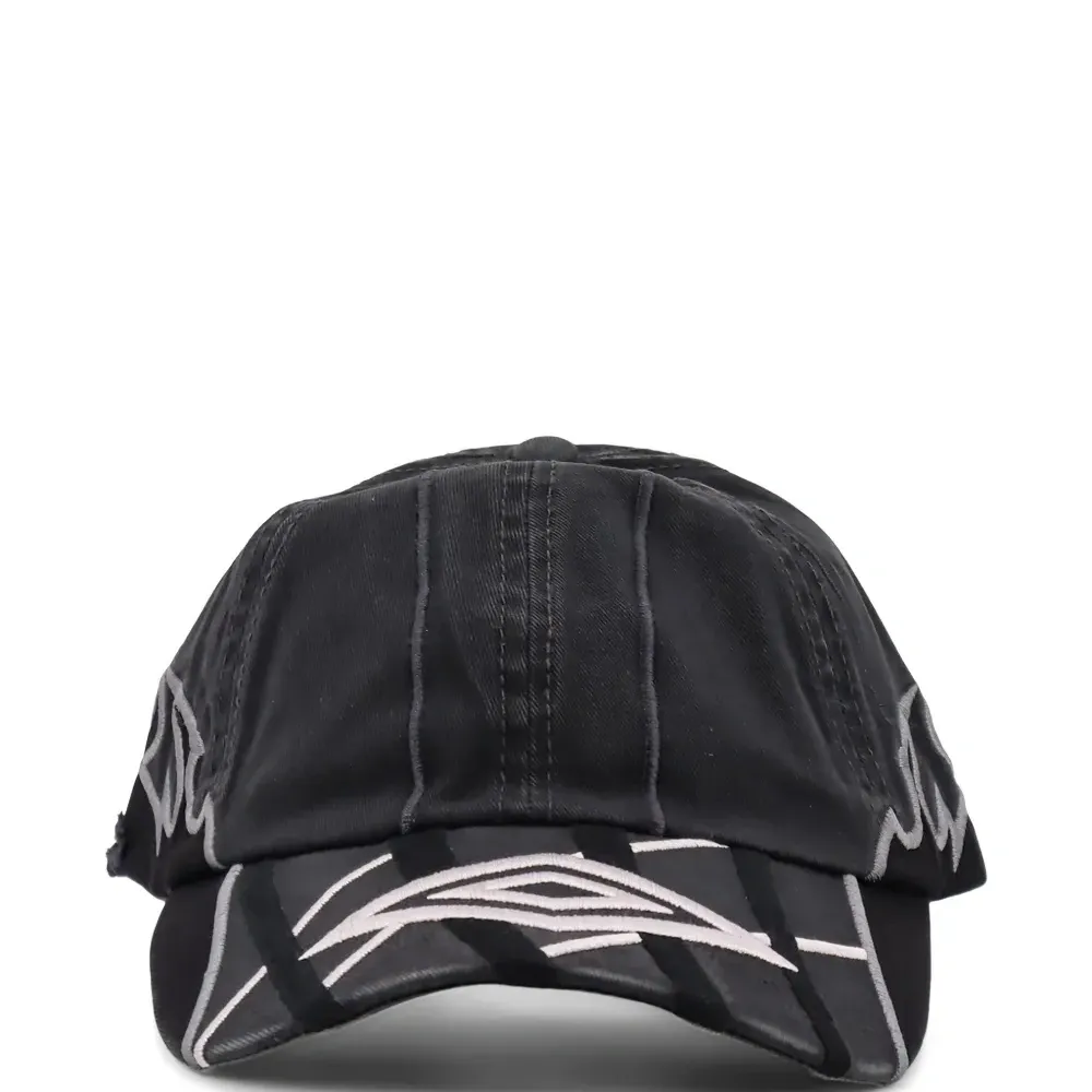 Бейсболка с вышитым логотипом