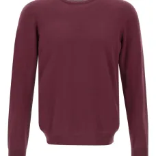 Вязаный свитер с круглым вырезом