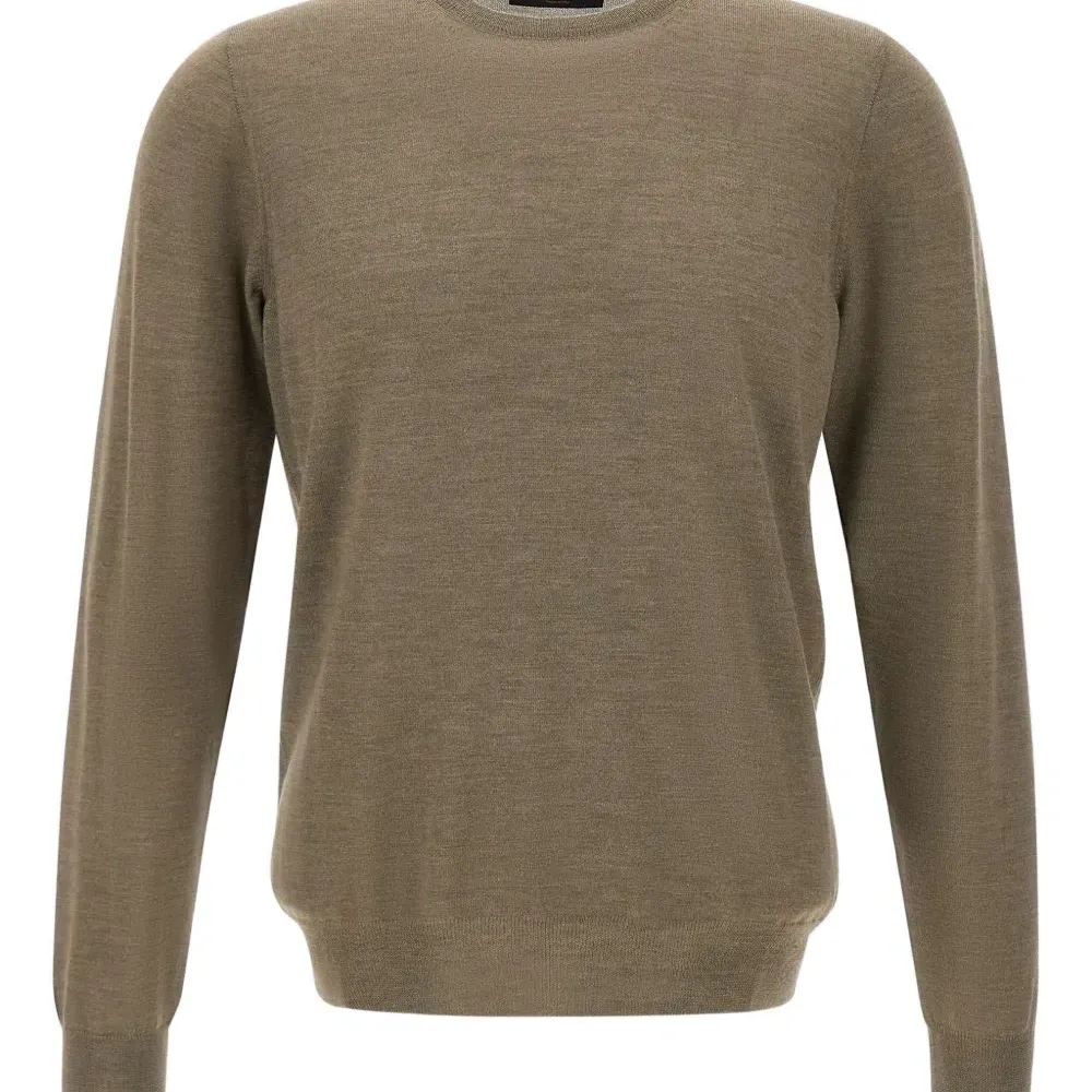 Лонгслив с круглым вырезом