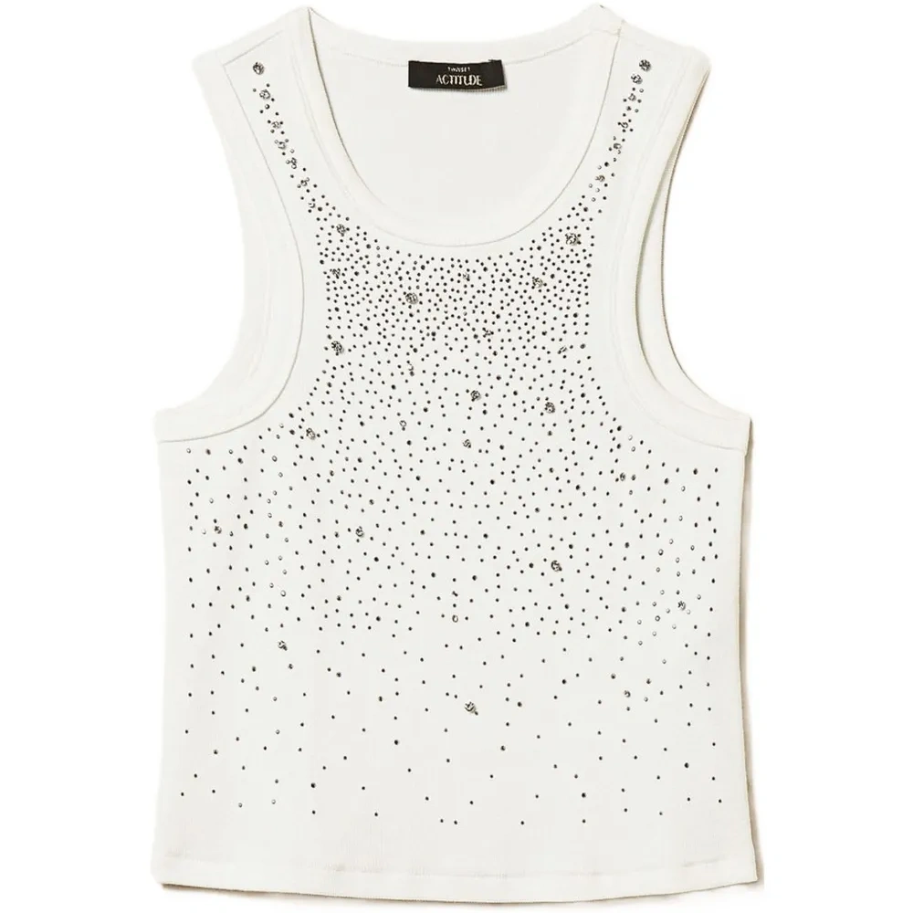 Топ с вышивкой Топ с вышивкой