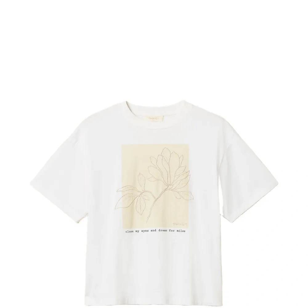 Футболка с принтом и вышивкой