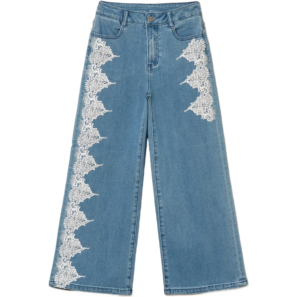 Джинсы с кружевной отделкой