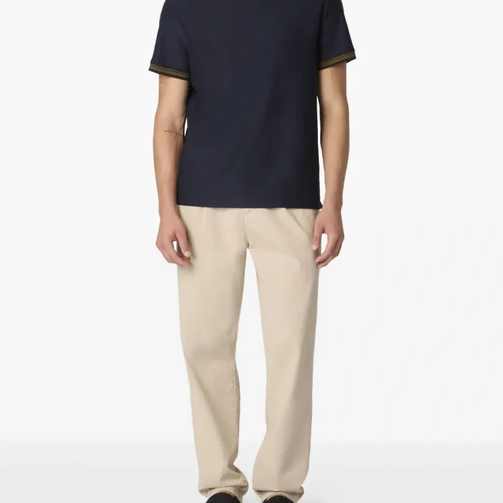 Футболка с зигзагообразным узором