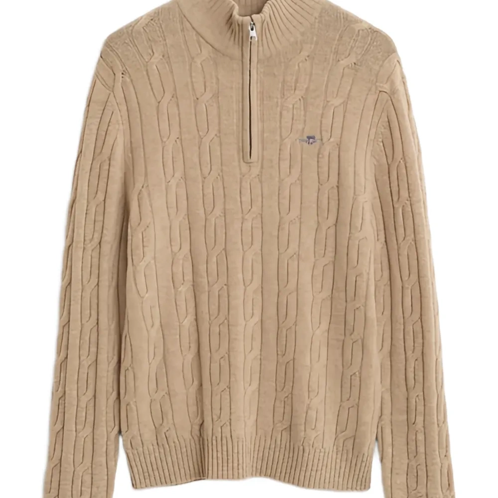 Кабельная вязаная кофта на молнии до середины