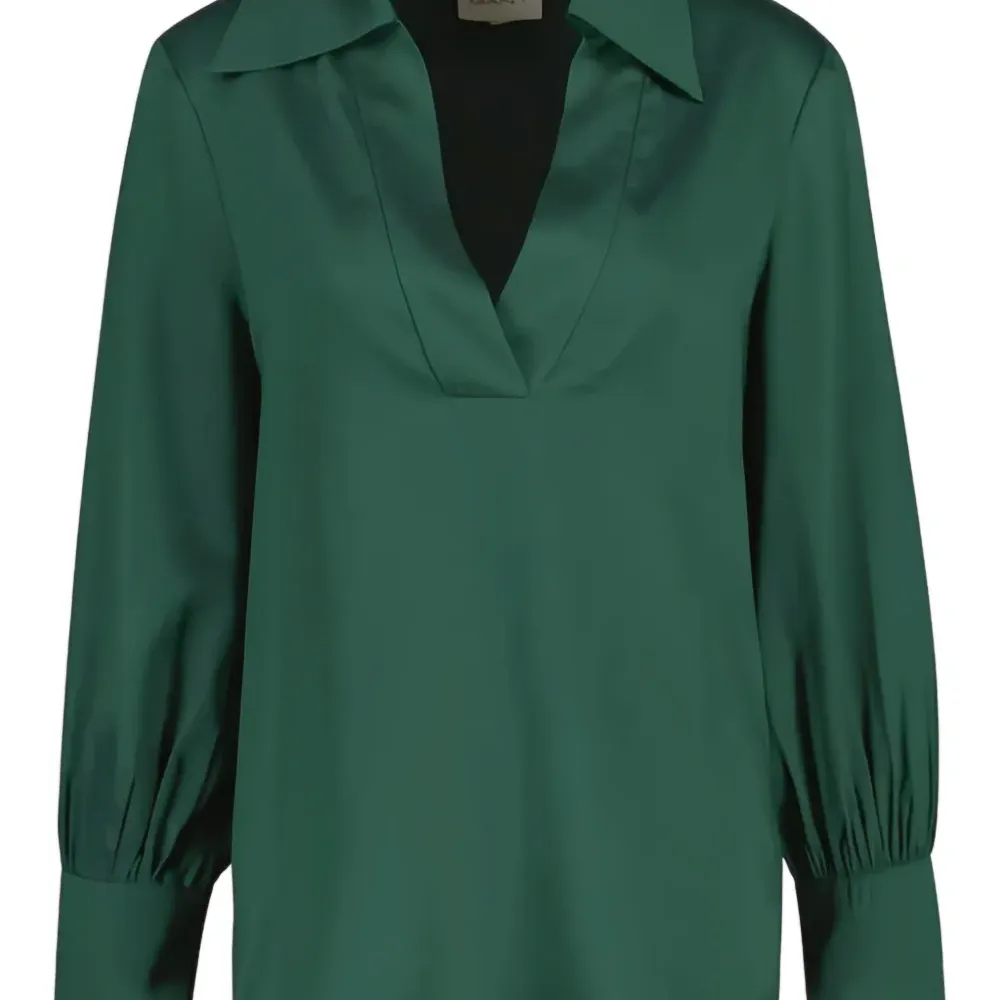 Атласная блузка