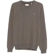 Свитер с C-образным вырезом