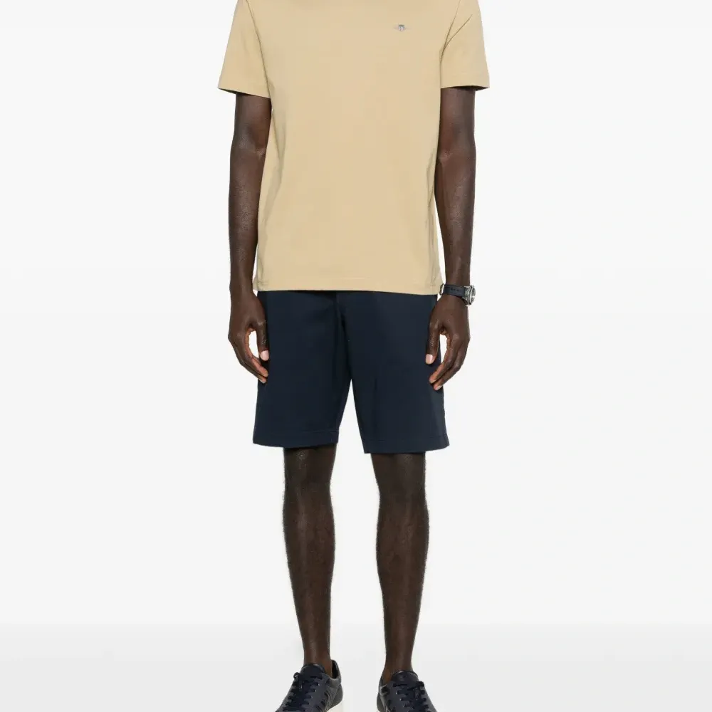 Футболка с короткими рукавами и логотипом