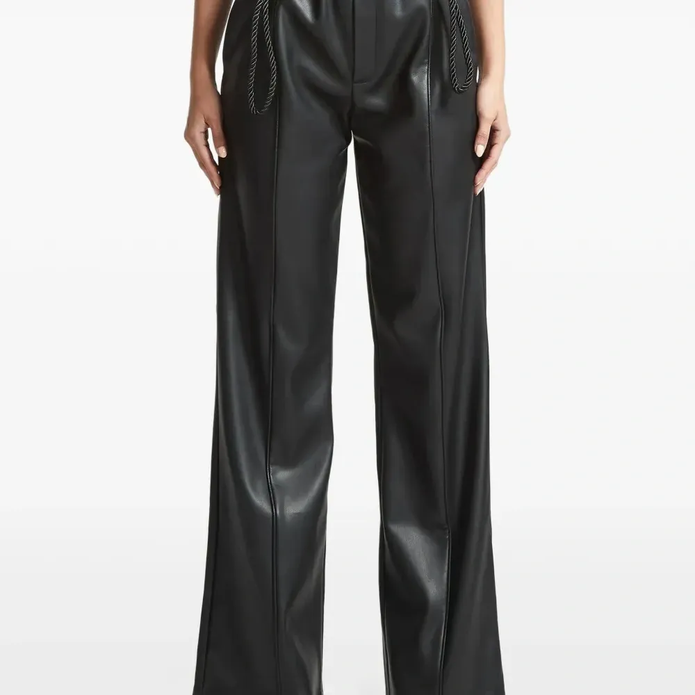 Брюки с завязками