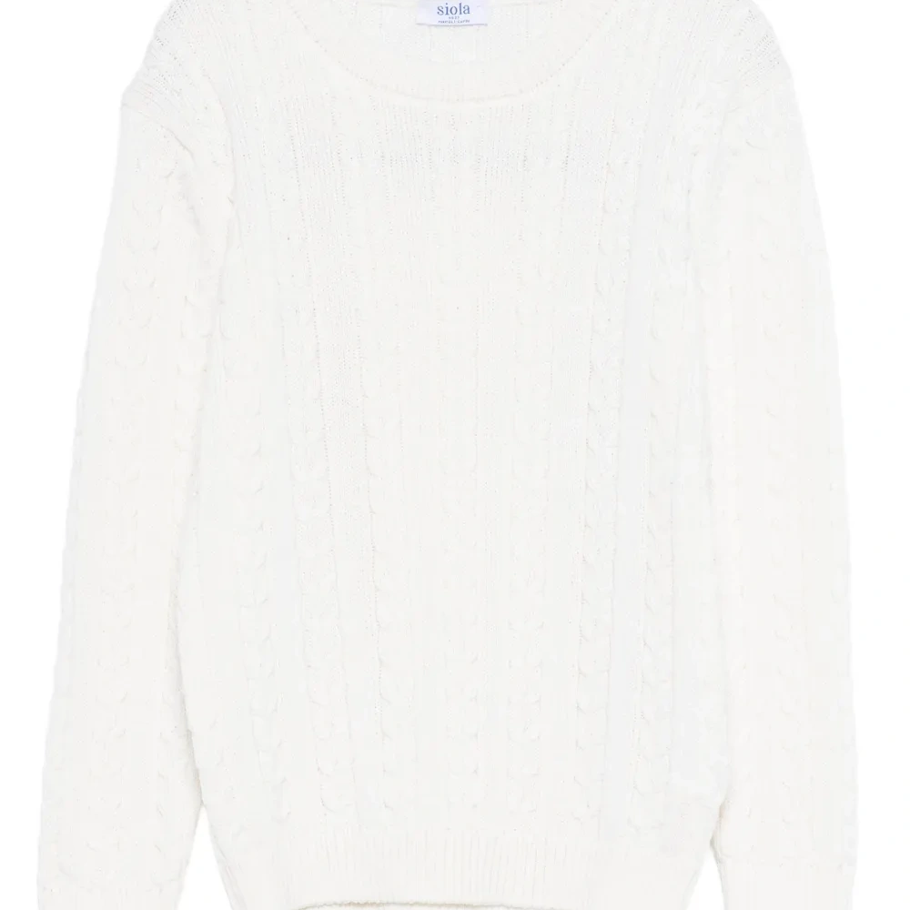 Свитер с косичками