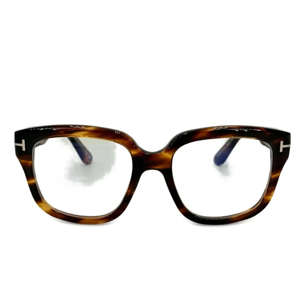 Очки с геометрической оправой