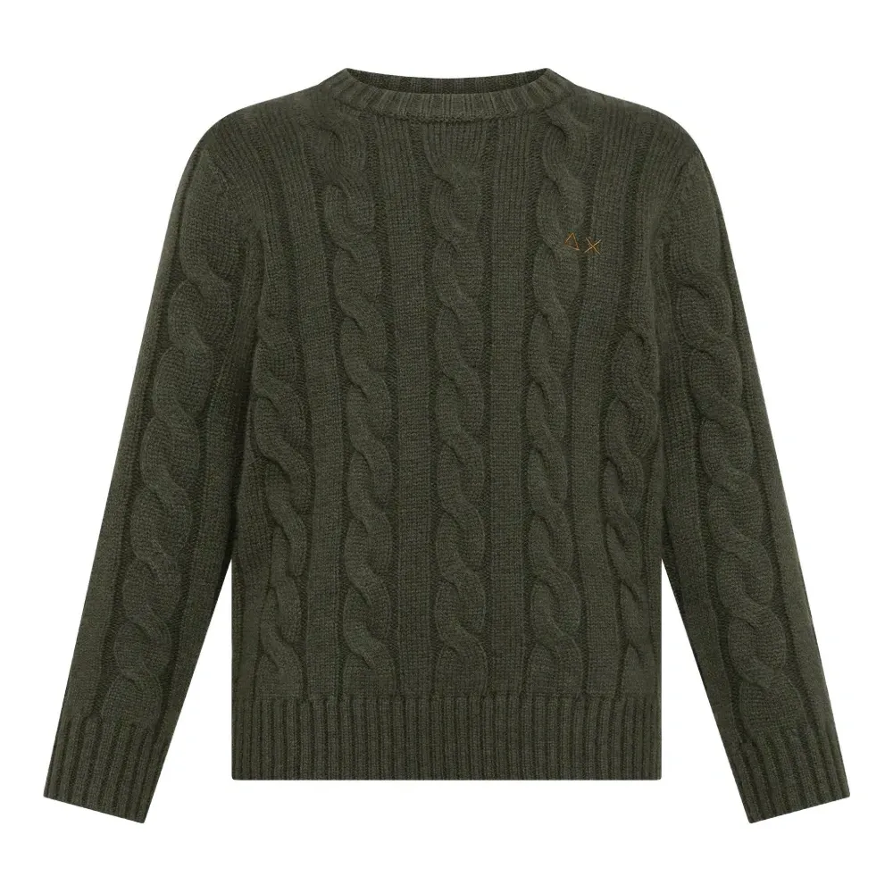 Свитер с косами