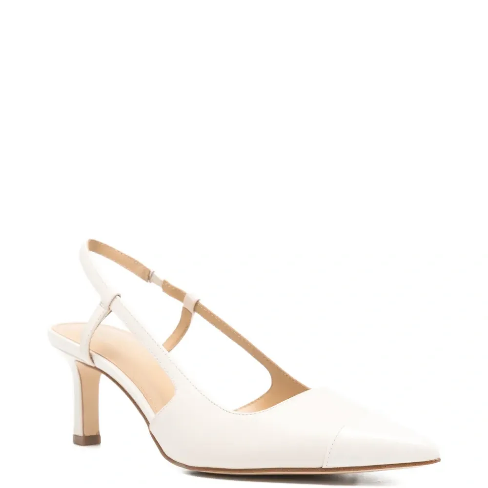 Кожаные туфли-лодочки с ремешком сзади