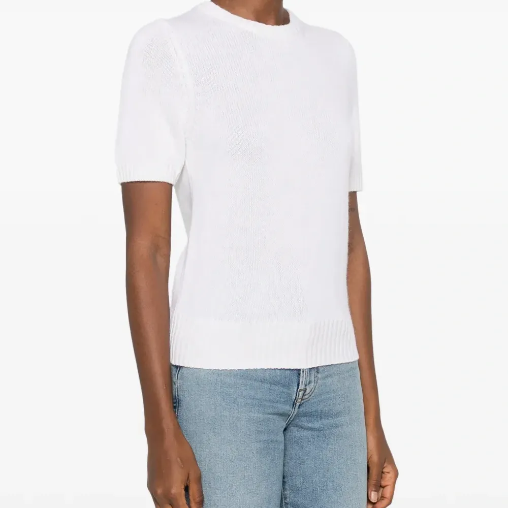 Вязаная футболка с короткими рукавами