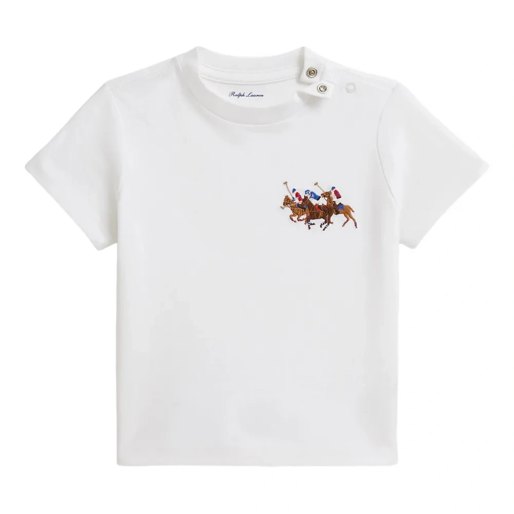 Футболка с вышивкой