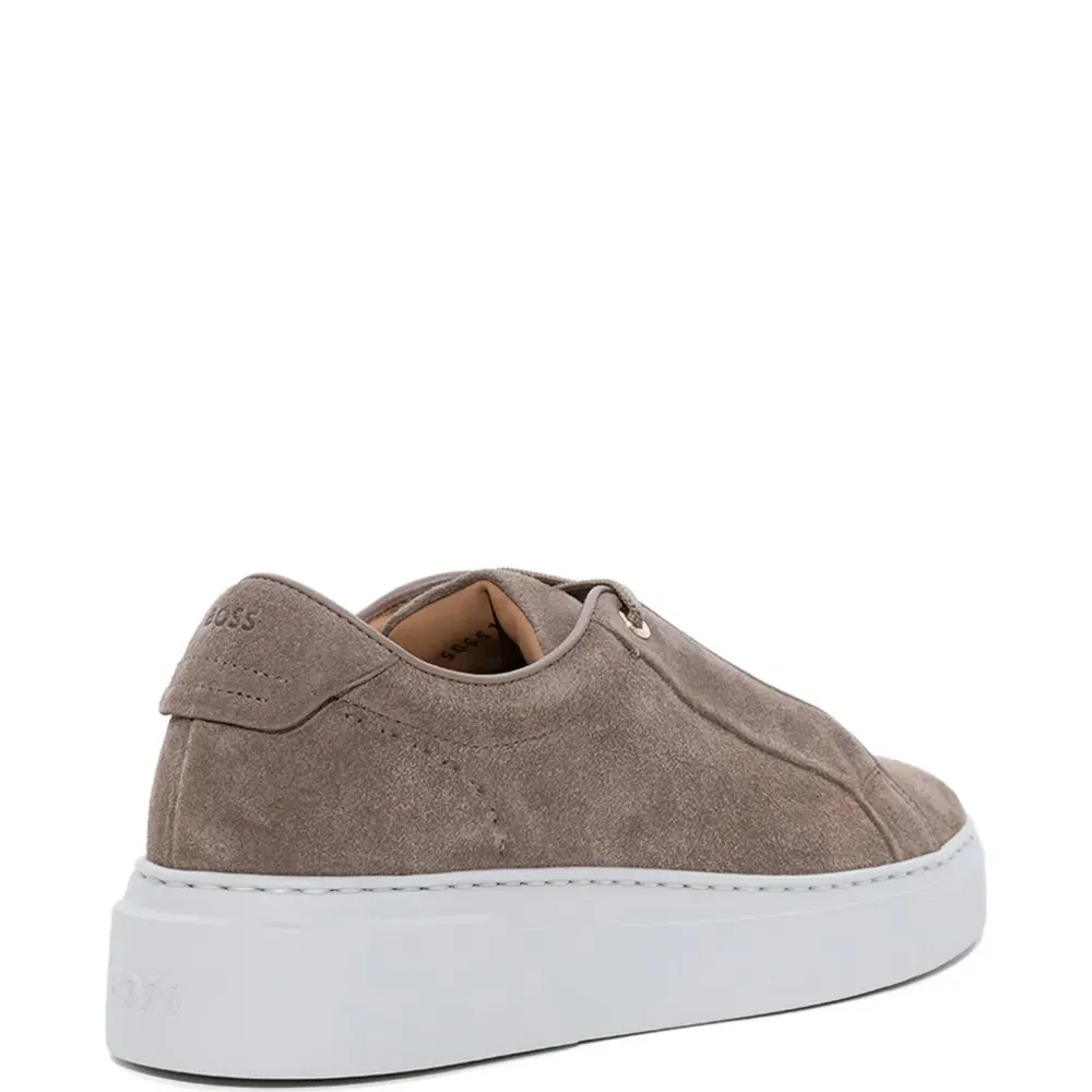 Кроссовки с логотипом