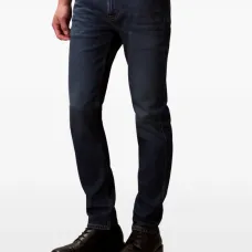 Джинсы с пятью карманами и нашивкой-логотипом Джинсы с пятью карманами и нашивкой-логотипом