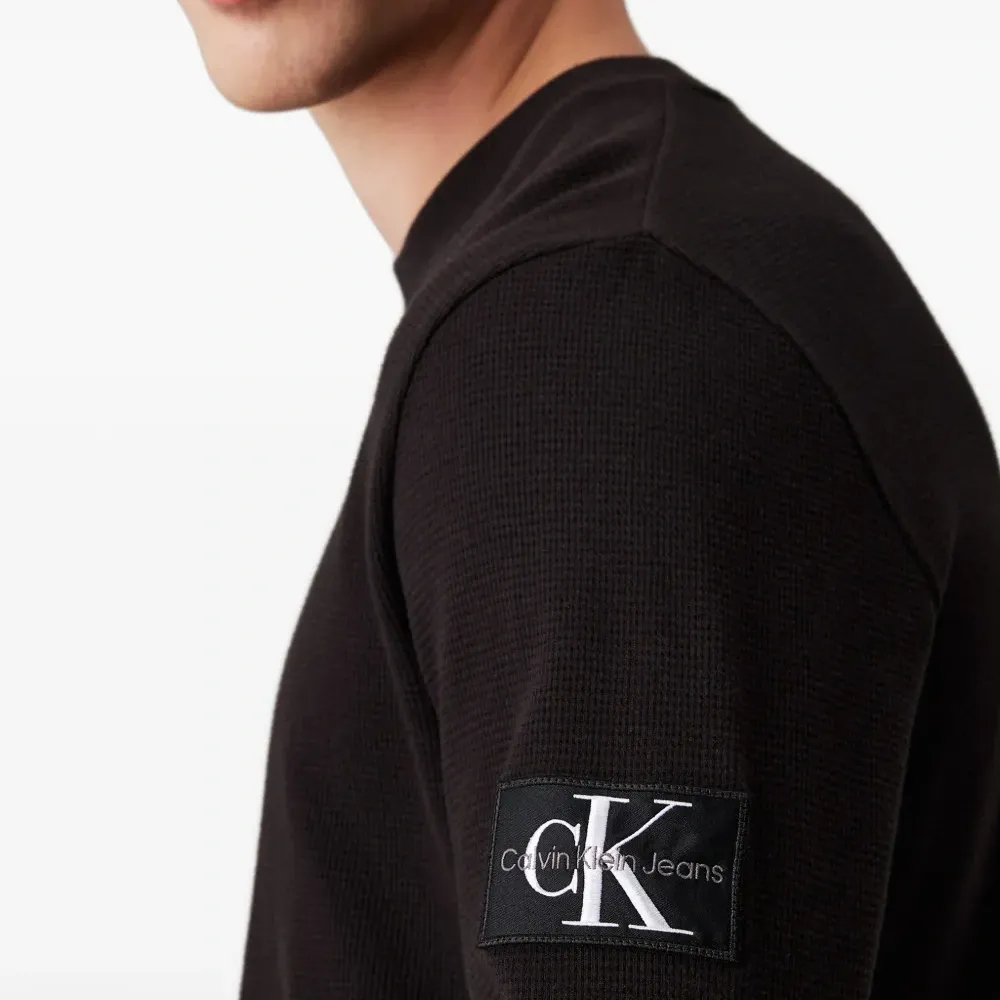 Футболка с длинными рукавами