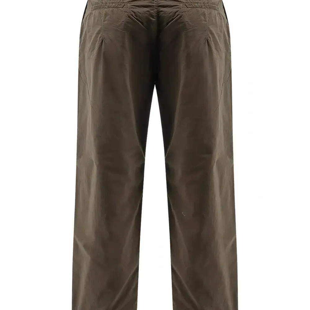 Брюки на пуговицах