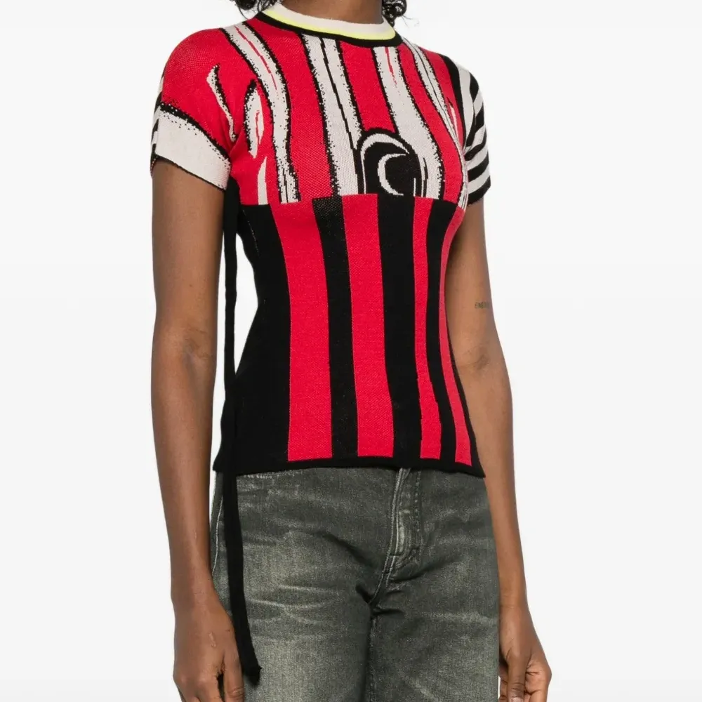 Вязаная футболка в полоску