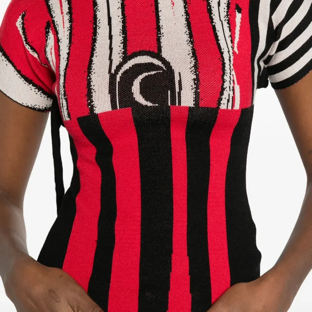 Вязаная футболка в полоску