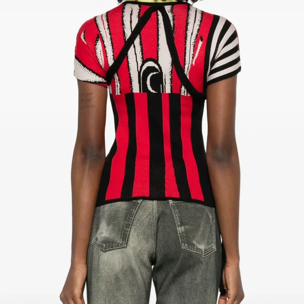 Вязаная футболка в полоску